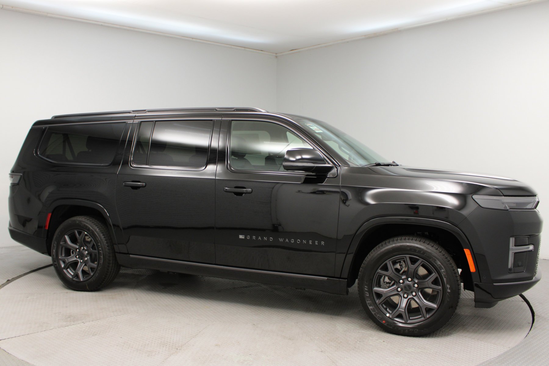 New 2026 High Gloss Black Exterior Paint Jeep Limited Altitude 4x4 image 4