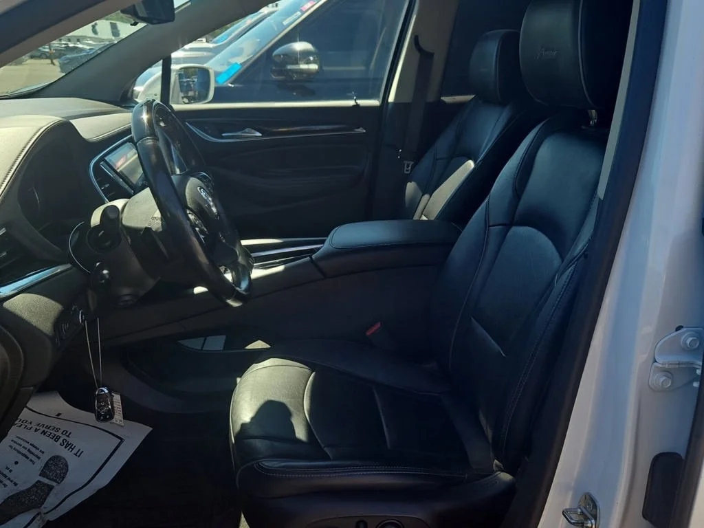 Used 2019 White Buick Avenir image 12