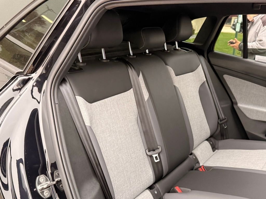 2025 Volkswagen ID.4 PRO - Photo 28