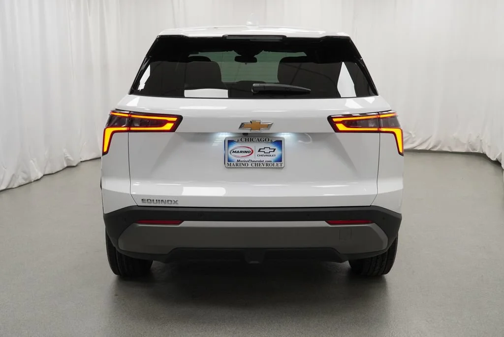 New 2027 Summit White Chevrolet LT image 35