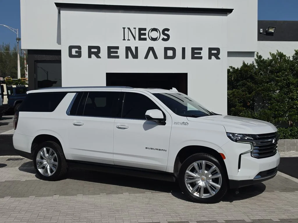 Used 2023 Summit White Chevrolet High Country image 1