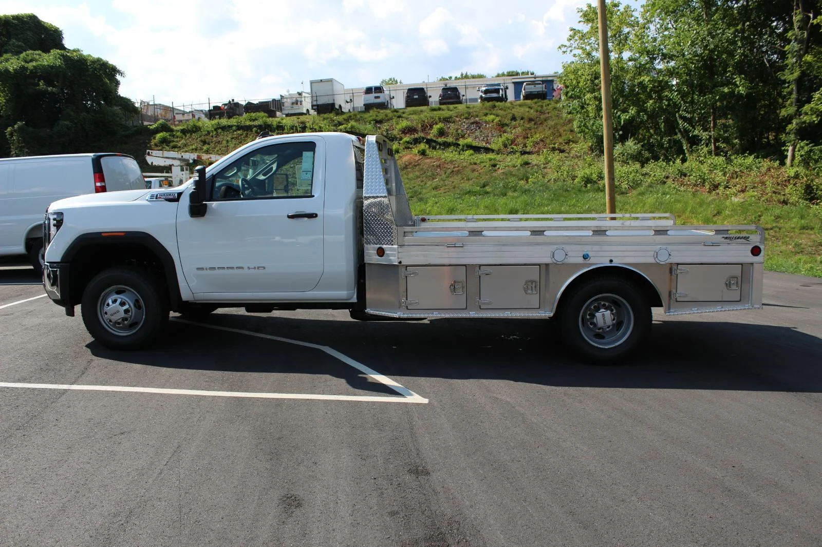 New 2026 Summit White GMC Pro image 4