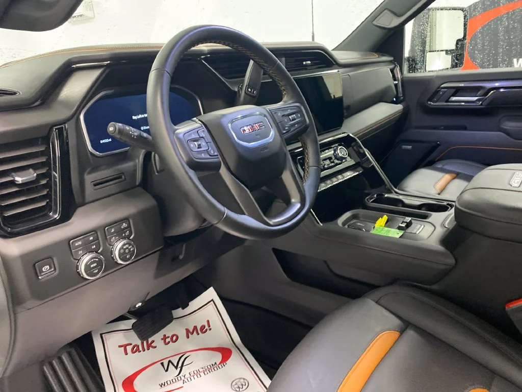 Used 2026 White GMC AT4 image 15