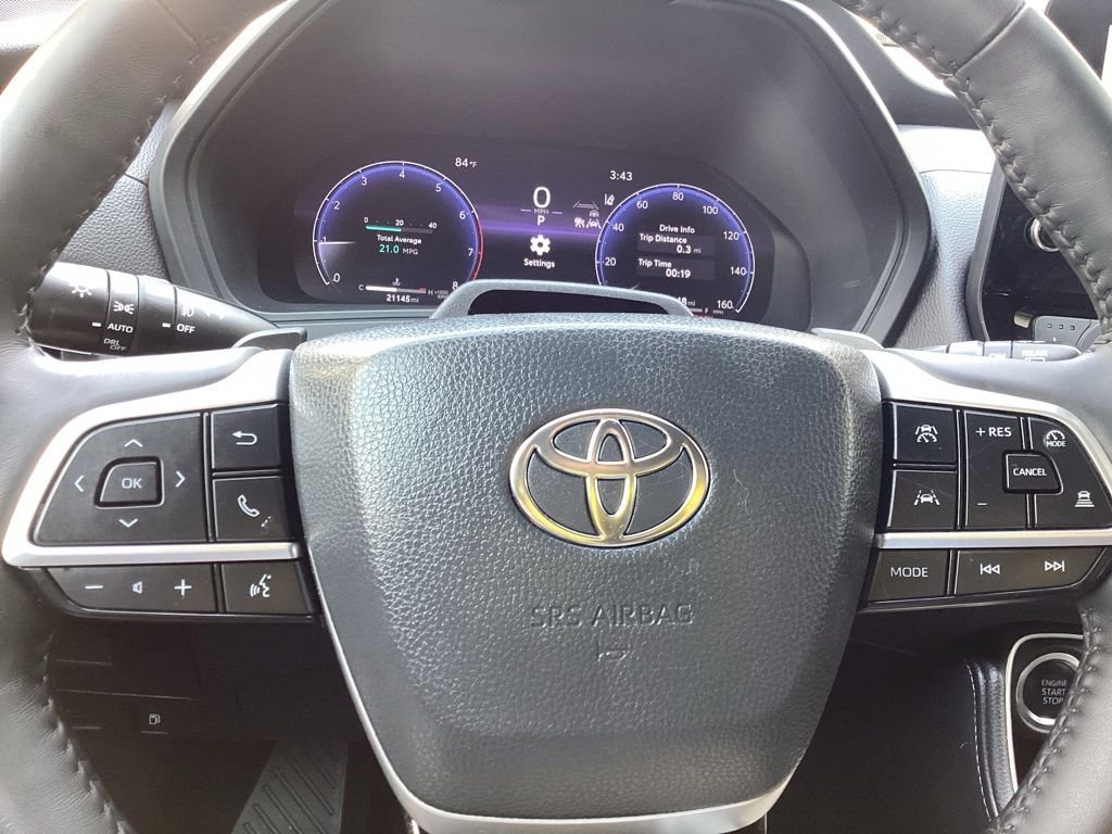 Certified Used 2025 White Toyota Platinum image 22