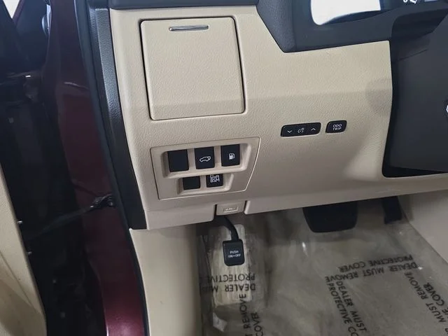 Used 2015 Mica Lexus 350 image 26