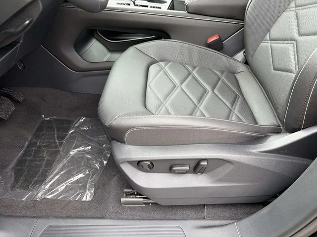New 2026 Black Volkswagen 2.0T SE image 16
