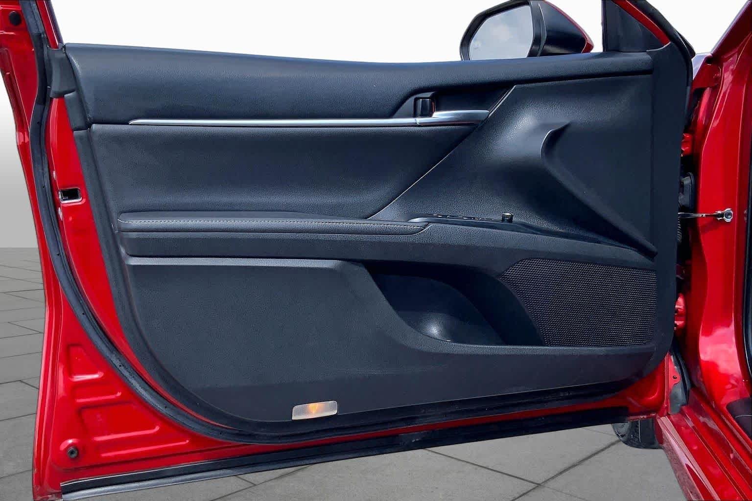 Used 2019 Supersonic Red Toyota XSE image 21