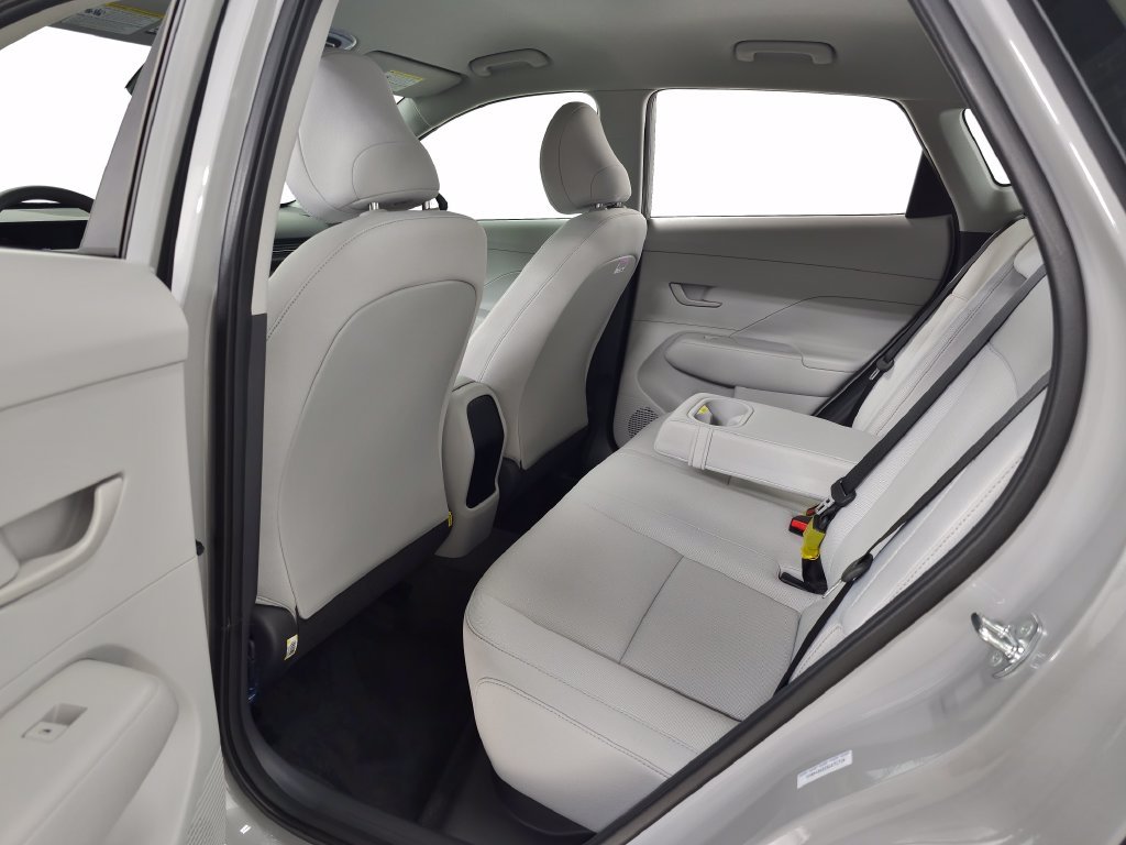 2025 Hyundai Kona SE - Photo 27