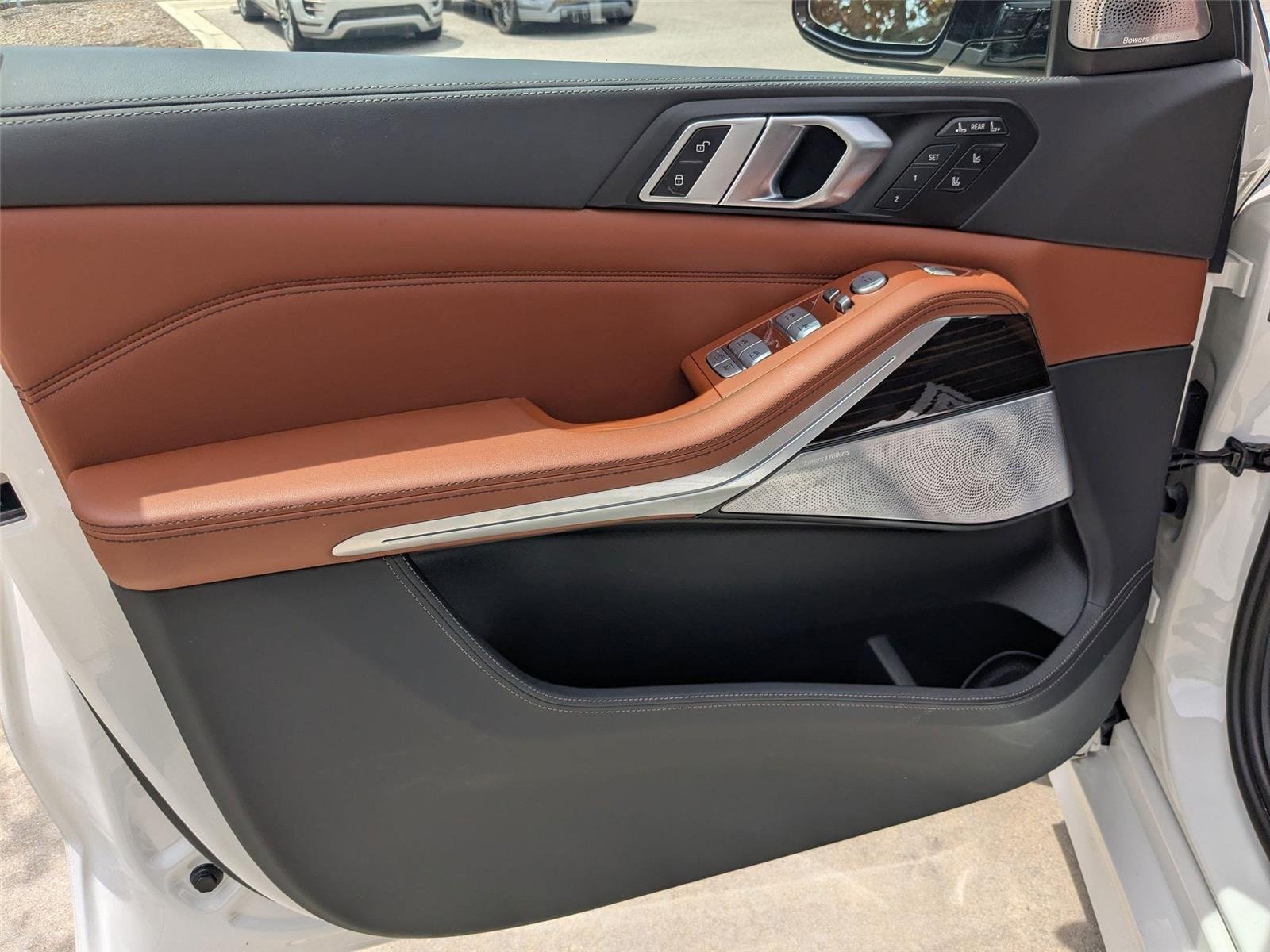 Used 2024 Mineral White Metallic BMW M60i image 12