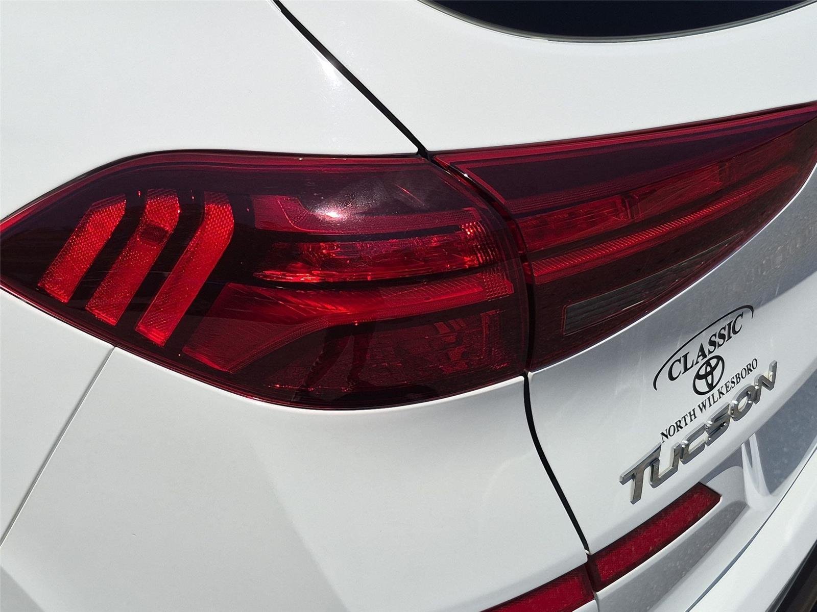 Used 2020 Winter White Hyundai Limited image 12