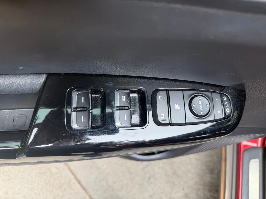 Used 2020 Red Kia SX image 13
