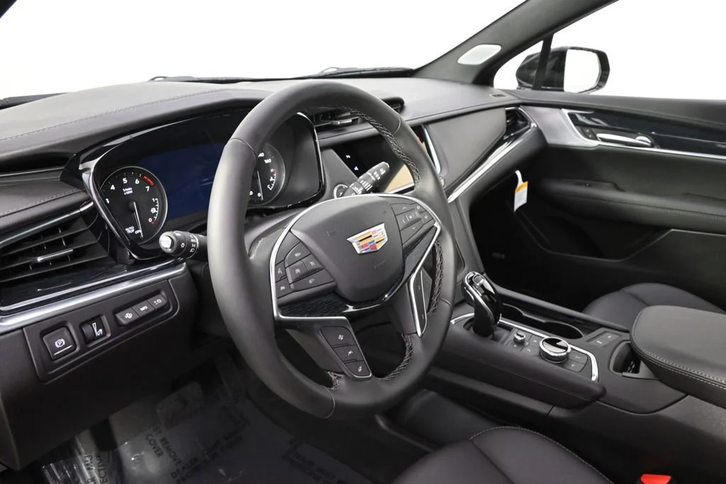 2025 Cadillac XT5 Premium Luxury - Photo 11