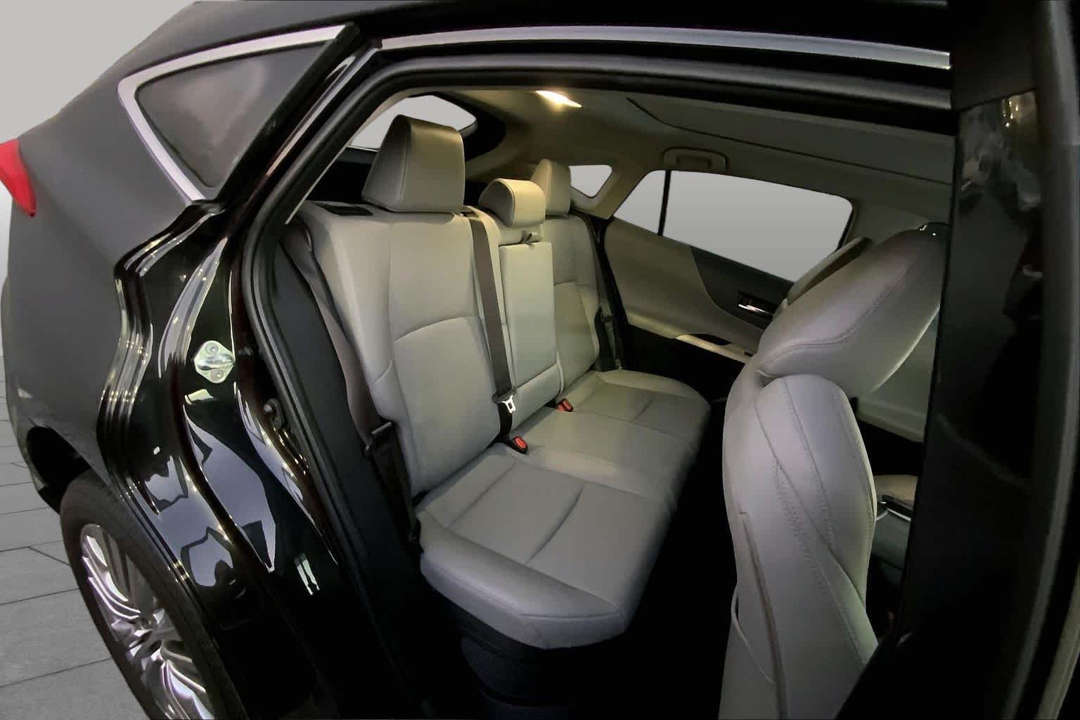 Used 2024 Titanium Glow Toyota LE image 17