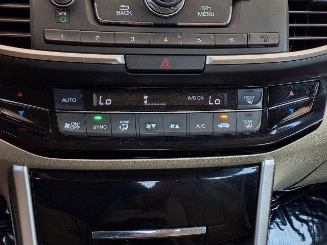 2016 Honda Accord LX - Photo 14