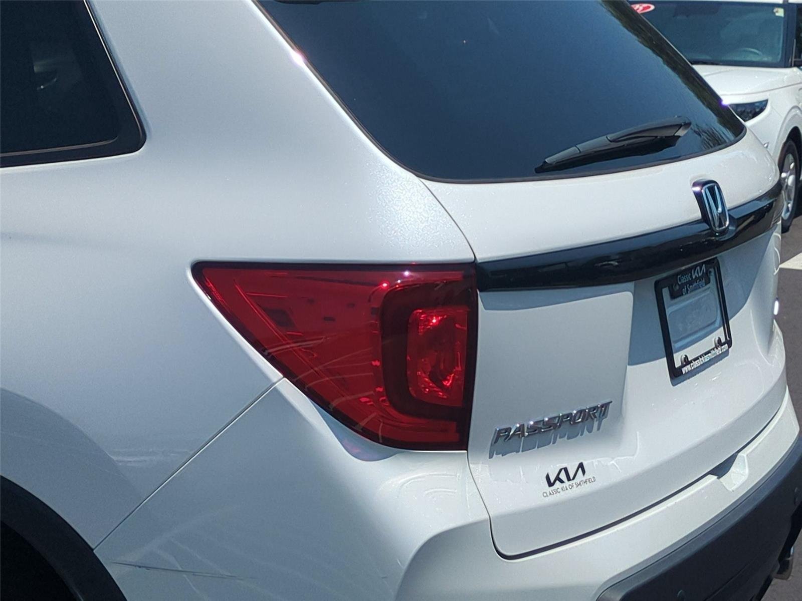 Used 2025 Platinum White Pearl Honda EX-L image 28