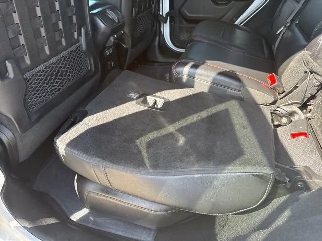 Used 2020 White Jeep Rubicon image 38