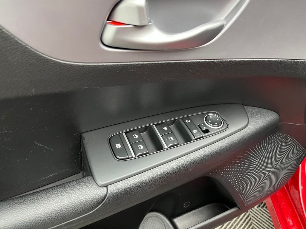 Used 2023 Currant Red Kia LXS image 17