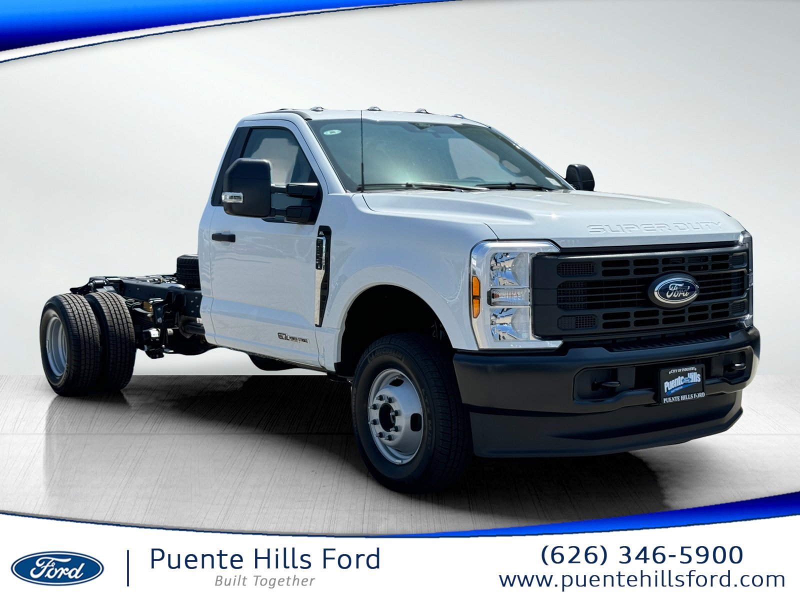 New 2024 Oxford White Ford F-350® XL image 1