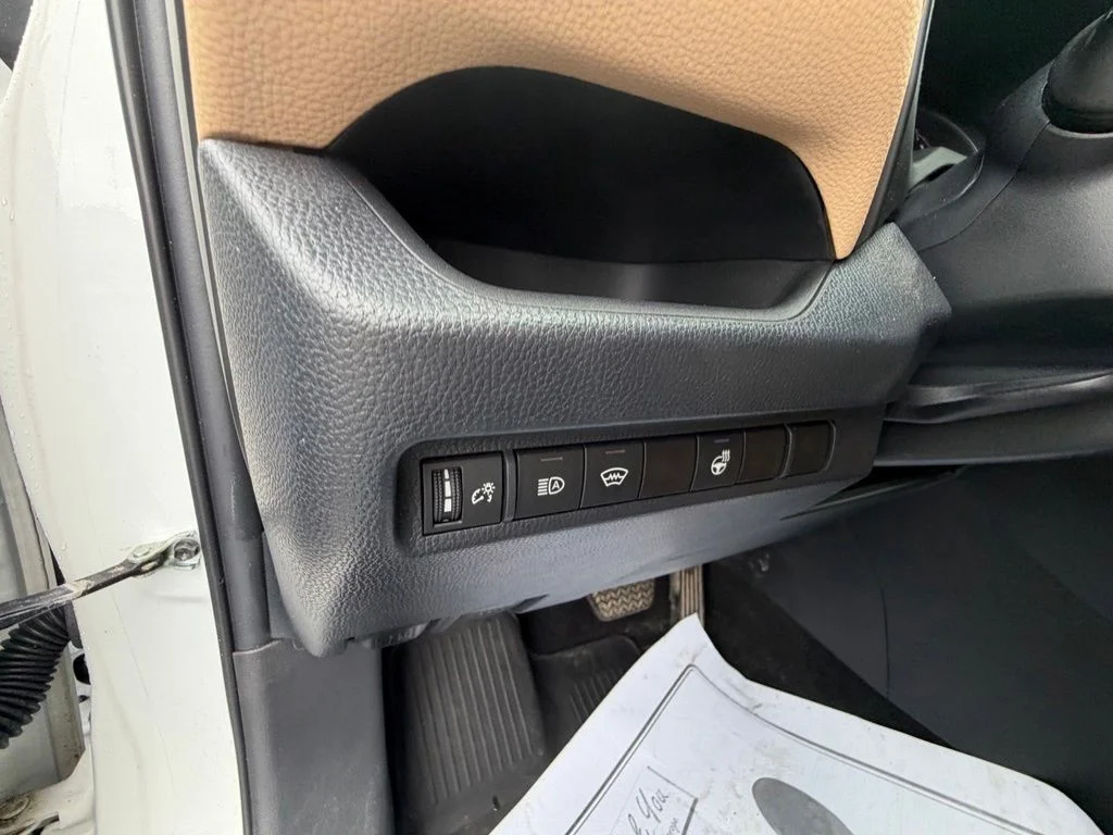 Used 2023 White Toyota XLE image 16