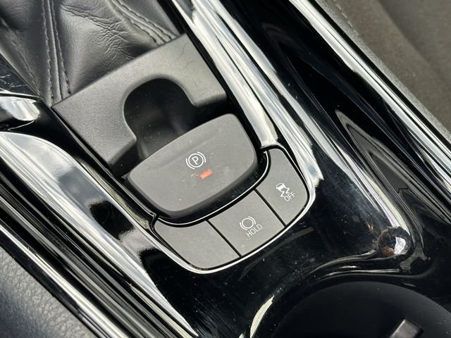 Used 2020 Silver Toyota XLE image 21