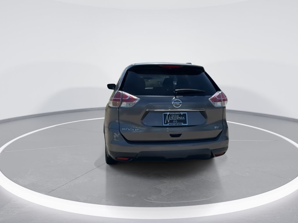 Used 2015 Gray Nissan SV image 7