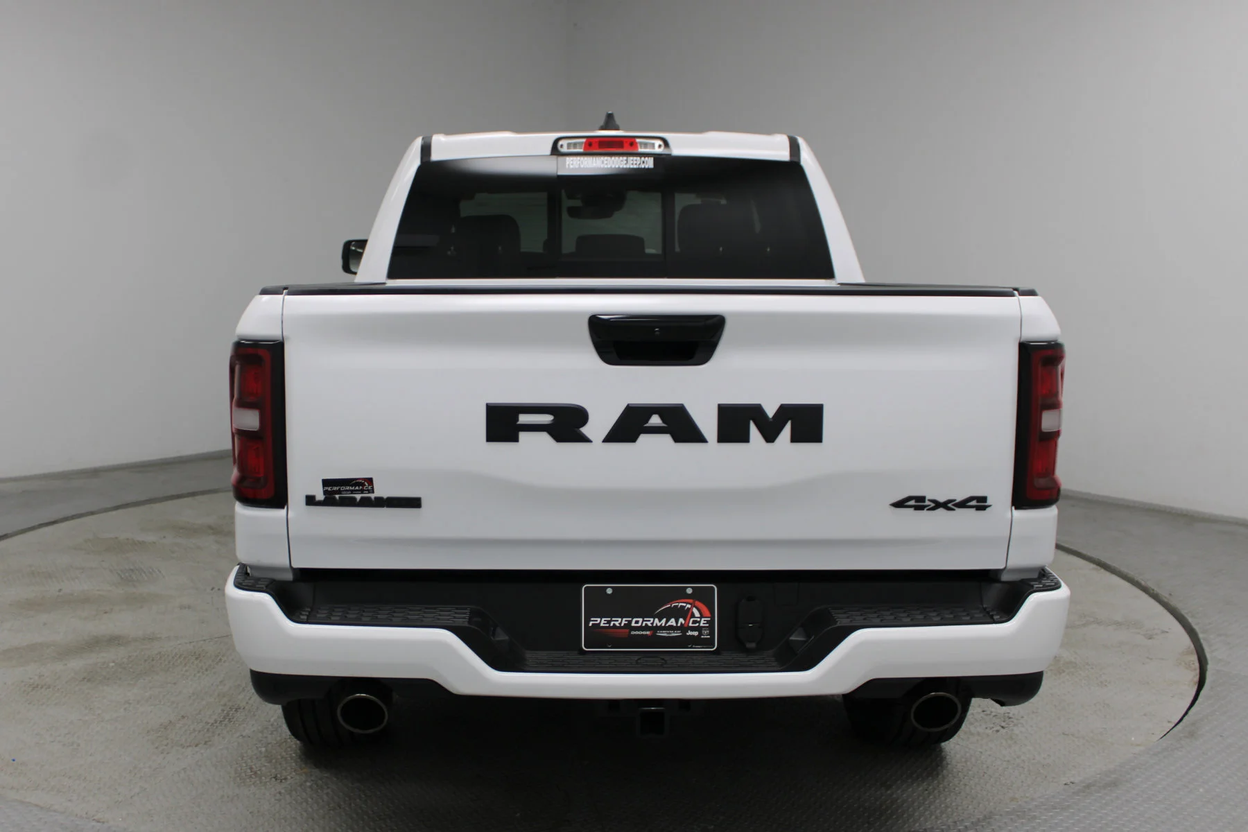 New 2026 Bright White Clear-Coat Exterior Paint RAM Laramie 4x4 Crew Cab image 26