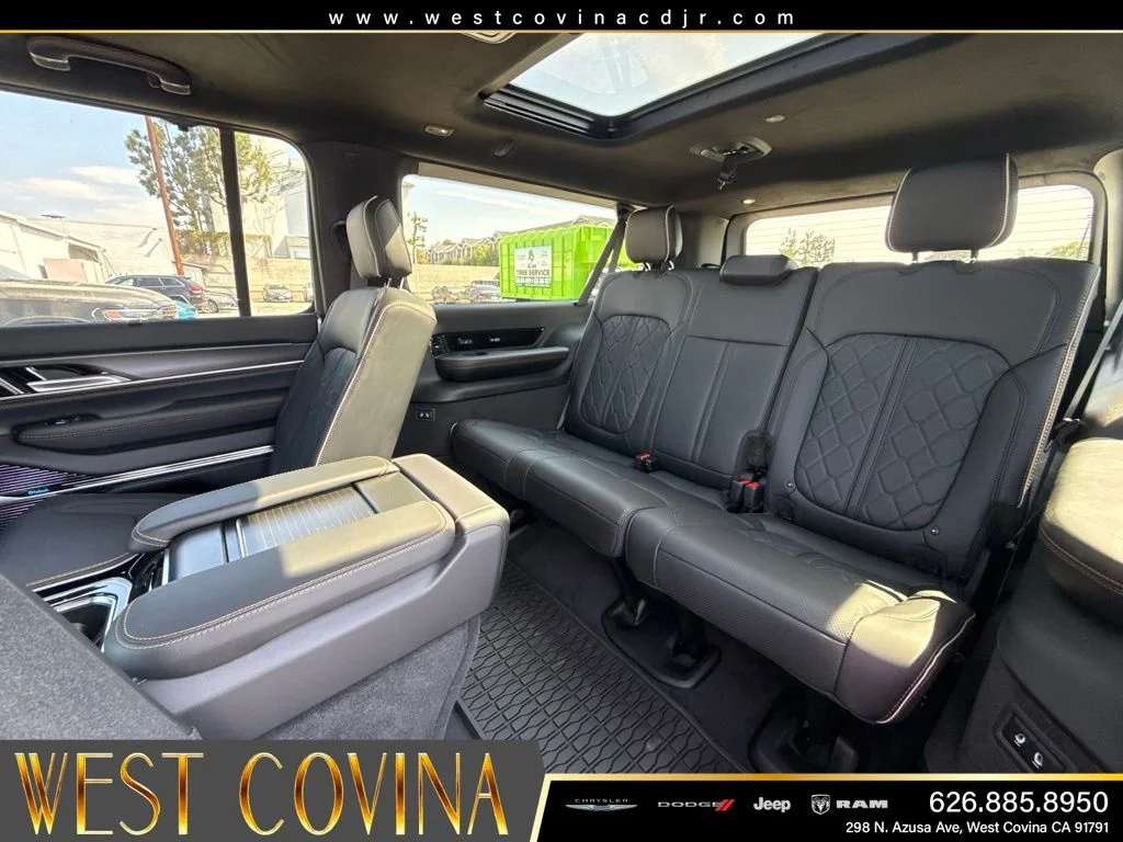 New 2026 Baltic Gray Metallic Clearcoat Jeep Summit Reserve image 25