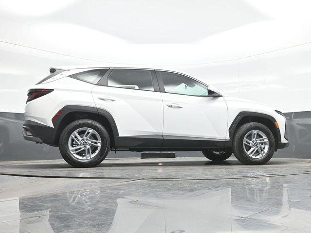 New 2026 White Hyundai SE AWD image 25