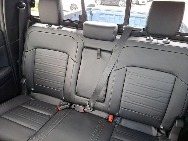 Used 2024 Gray Ford Lariat image 18