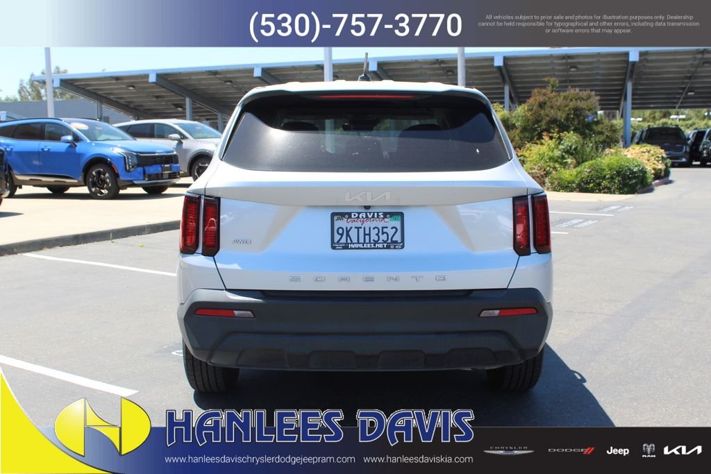 Used 2022 Silver Kia LX image 8