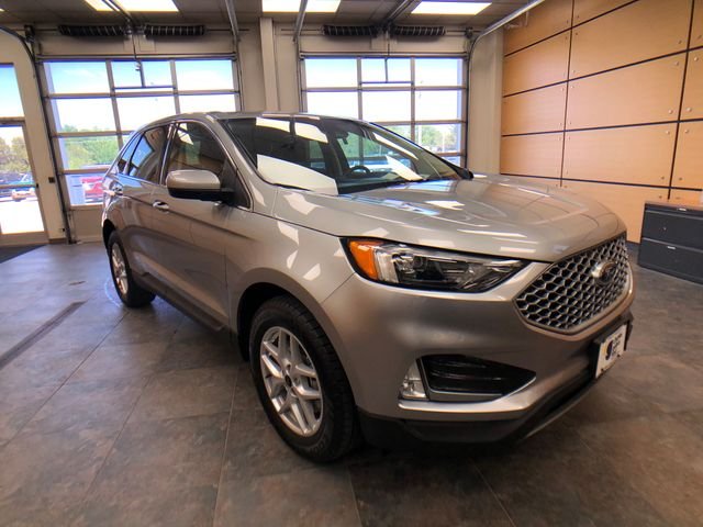 2024 Ford Edge SEL AWD's photo