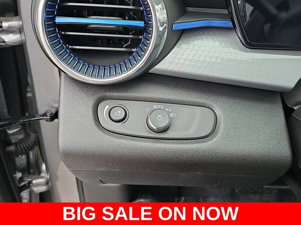 2026 Chevrolet Trax LT - Photo 25