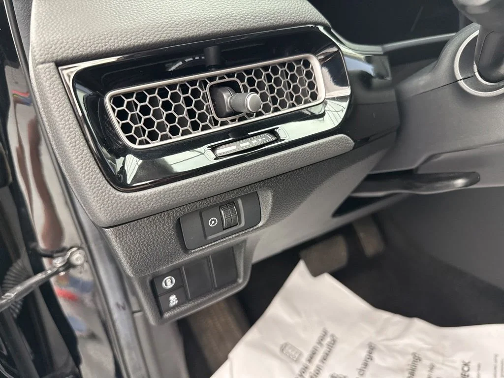 Used 2024  Honda EX image 19