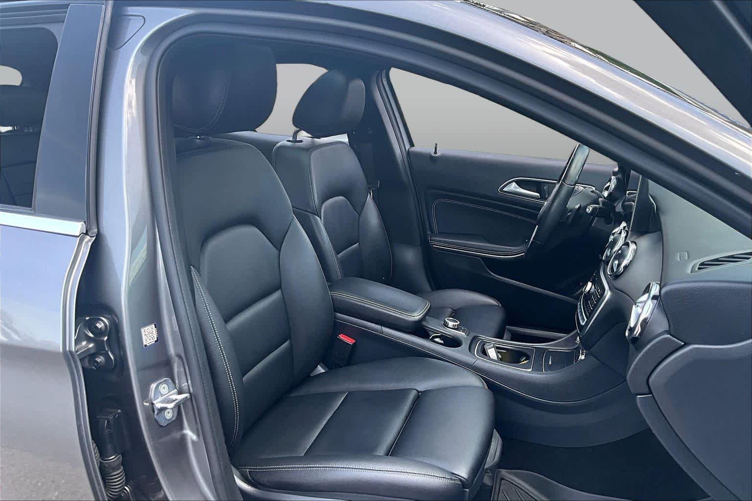 Used 2019 Mountain Grey Metallic Mercedes-Benz GLA 250 image 9