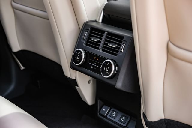 Used 2025 White Land Rover Dynamic SE image 51