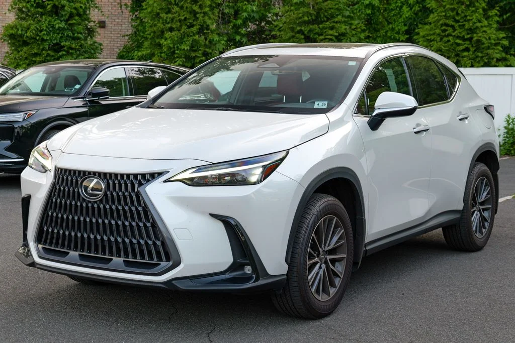 Used 2024 Eminent White Pearl Lexus 350 Base image 3