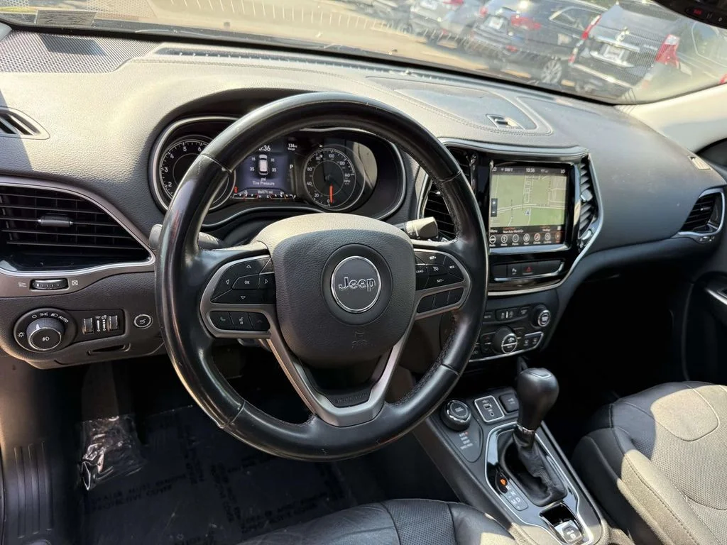 Used 2019 Black Jeep Limited image 2