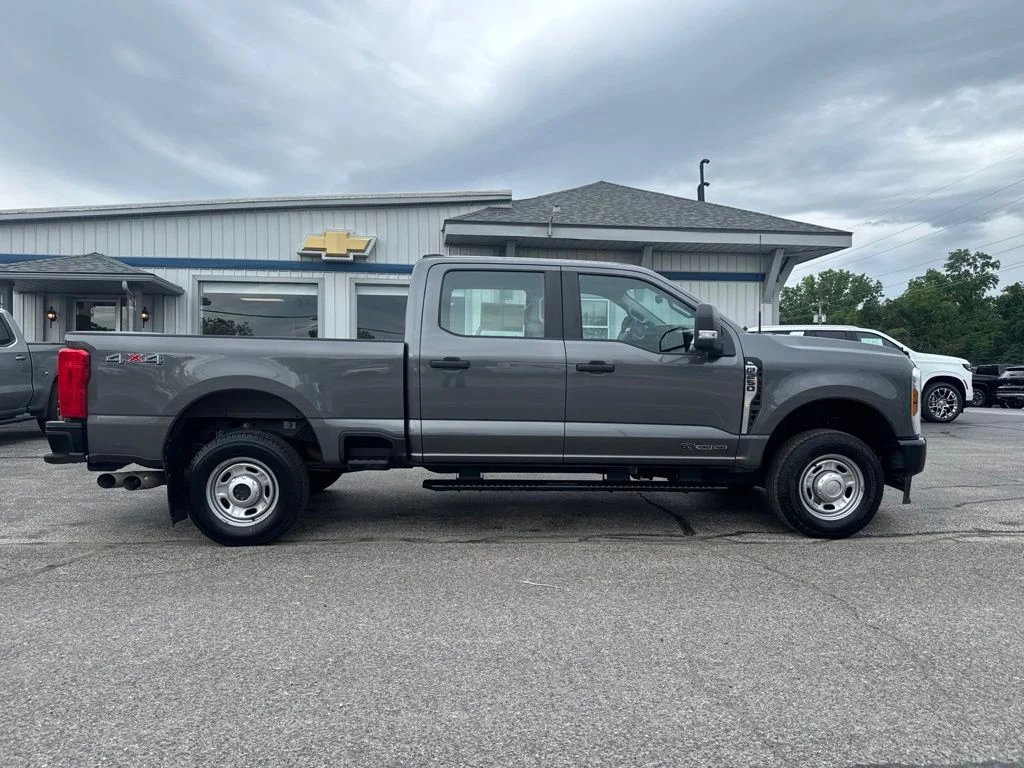 Used 2026 Gray Ford XL image 8