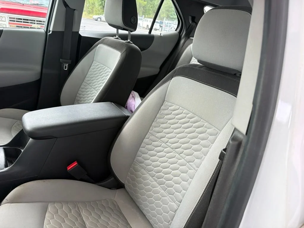 Used 2018 SUMMIT WHITE Chevrolet LS image 8
