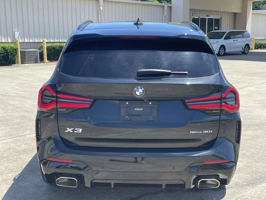 Certified Used 2022 Black Sapphire Metallic BMW sDrive30i image 4
