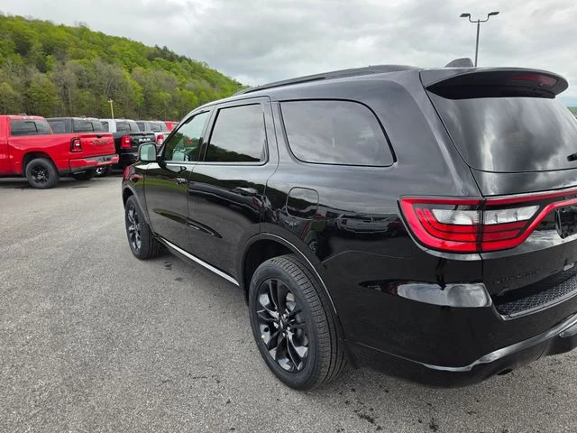 New 2026 Diamond Black Clear-Coat Exterior Paint Dodge GT Plus image 7