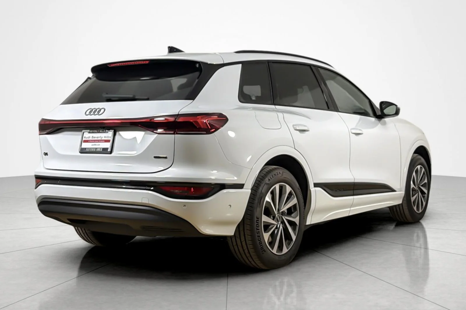 Used 2025 Glacier White Metallic Audi Premium quattro image 5