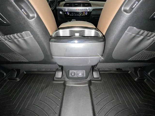 Used 2021 White Kia SX image 31