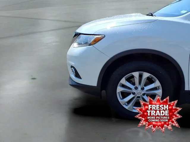 Used 2016  Nissan SV image 23