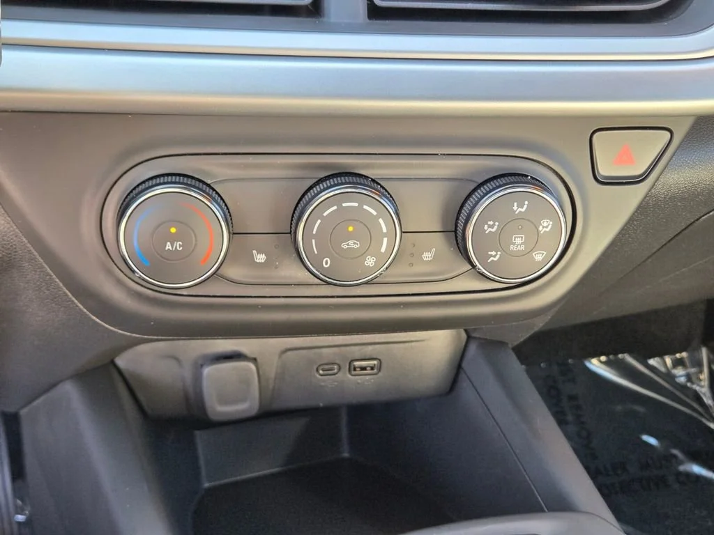 Used 2024 Fountain Blue Chevrolet 1RS image 21