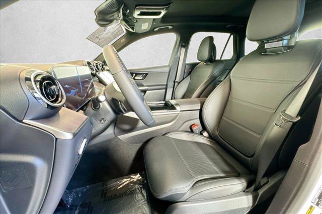 New 2026 Polar White Mercedes-Benz GLC 300 image 48