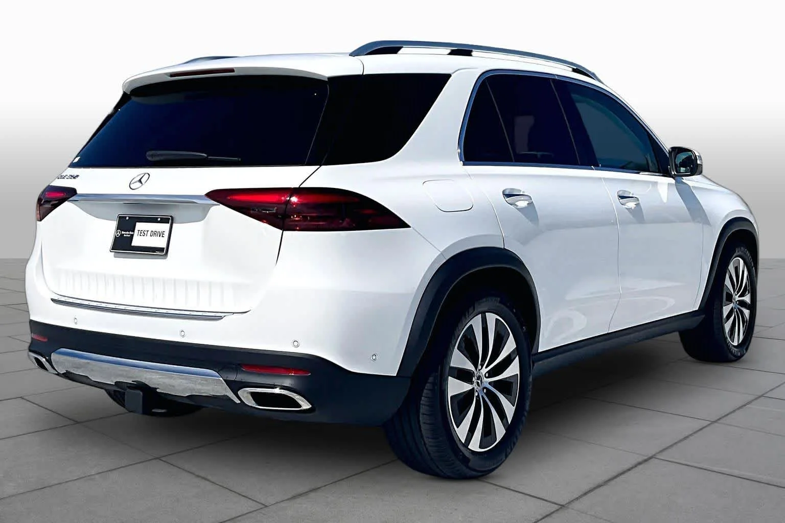 Used 2026 Polar White Mercedes-Benz GLE 350 image 12