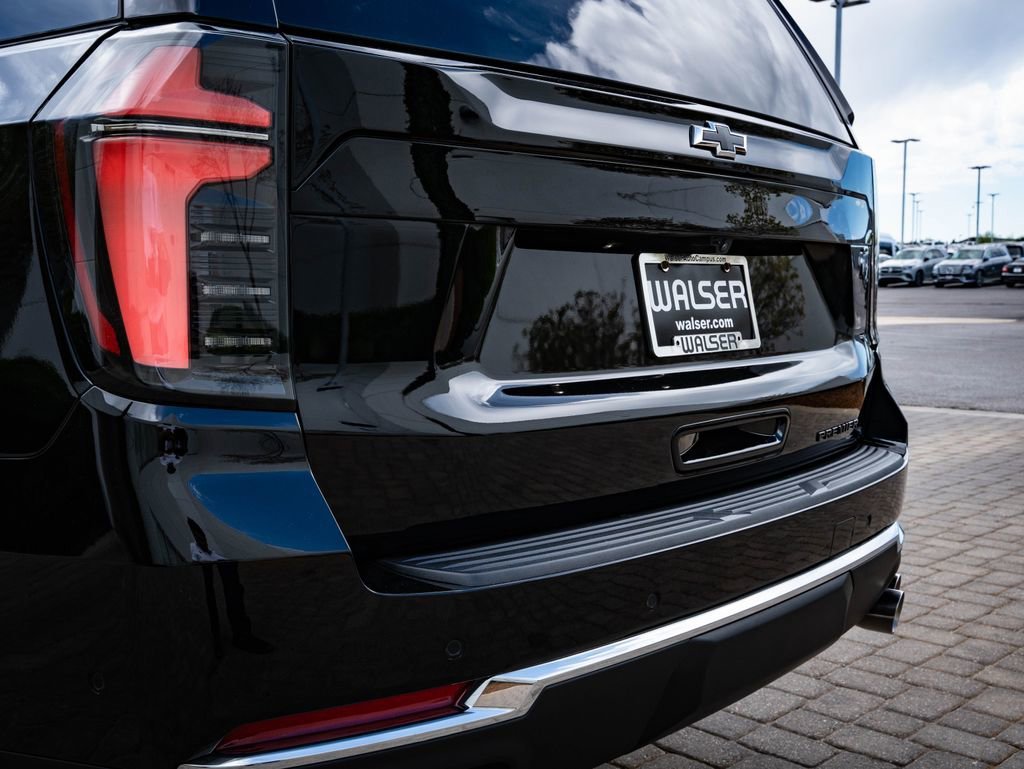 Used 2025 Black Chevrolet Premier image 20