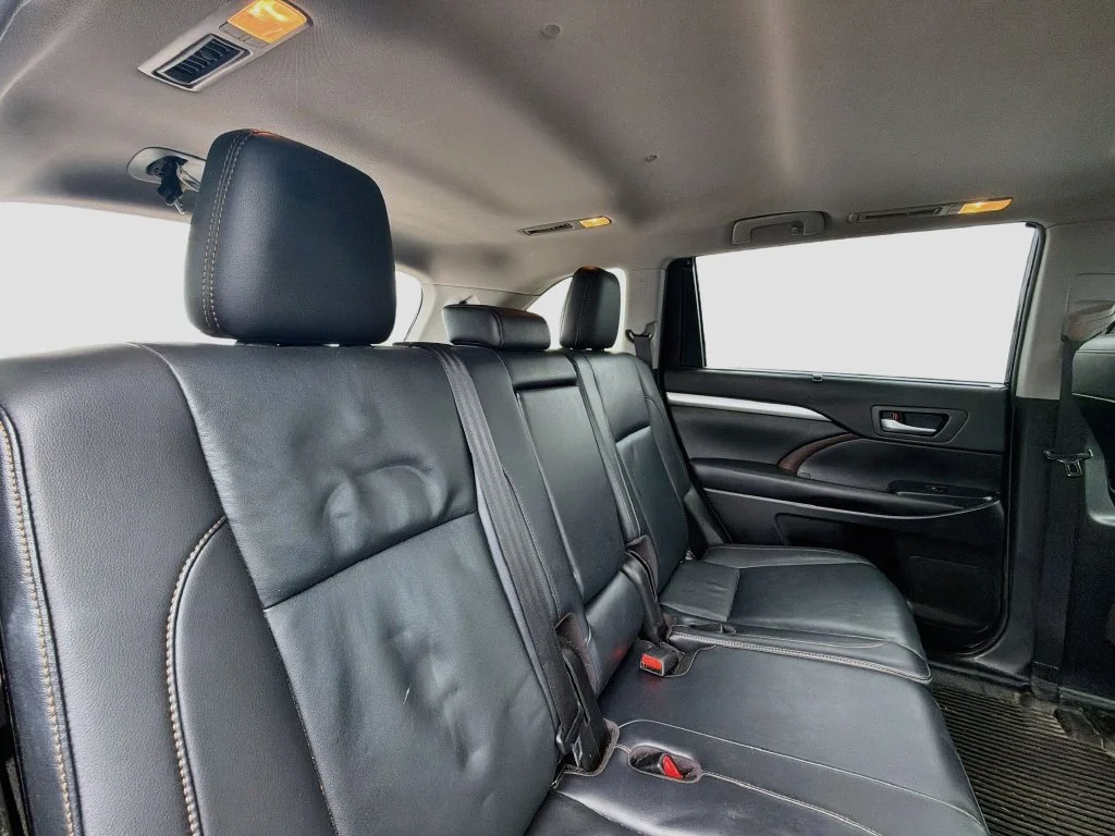 Used 2019 Black Toyota XLE image 28