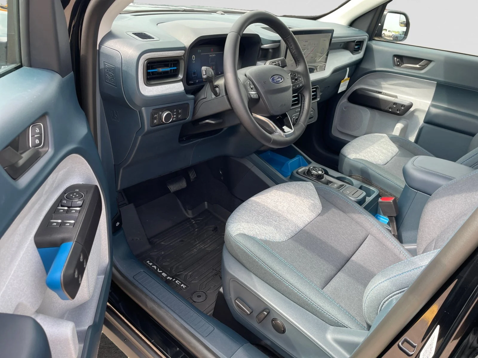 New 2026 Shadow Black Ford XLT image 12